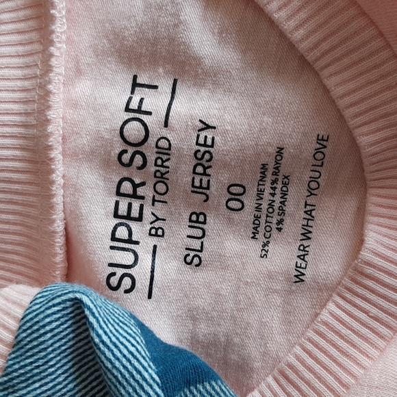 Torrid Raglan Top - Picture 7 of 7